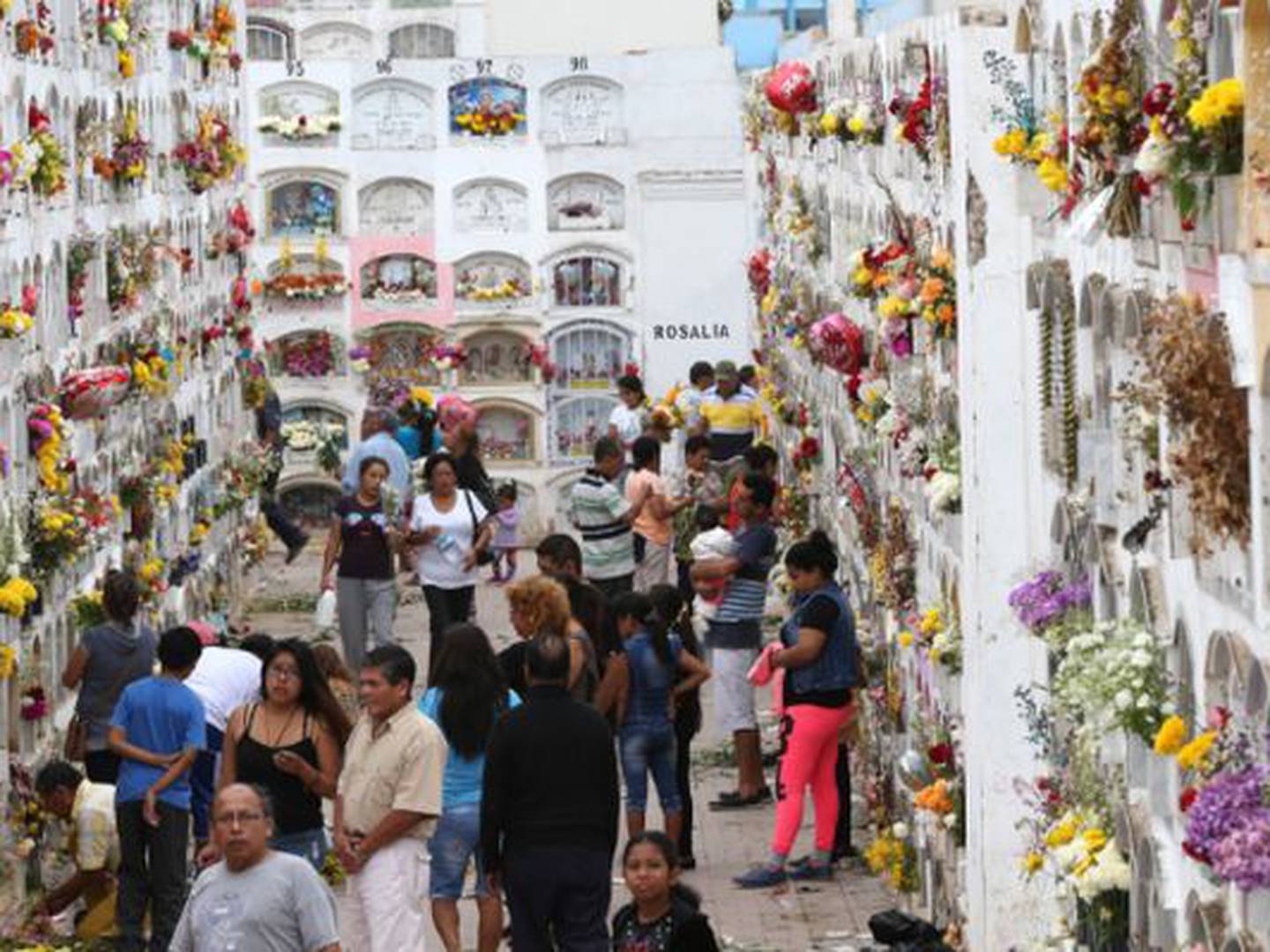 Feriado: Seguridad en cementerios de Lima el 1 y 2 de noviembre –  Publimetro Perú