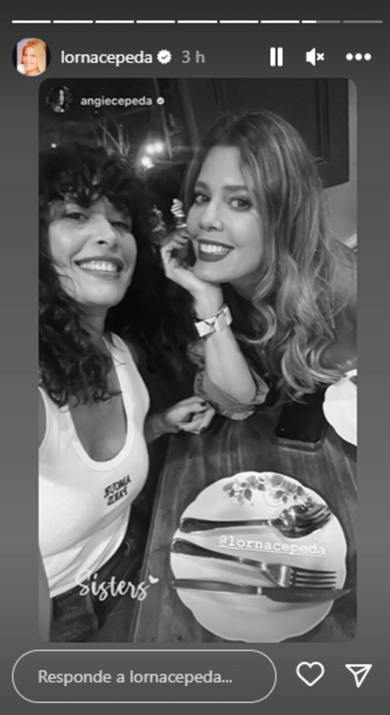 Angie Cepeda de cena con su hermana en Lima