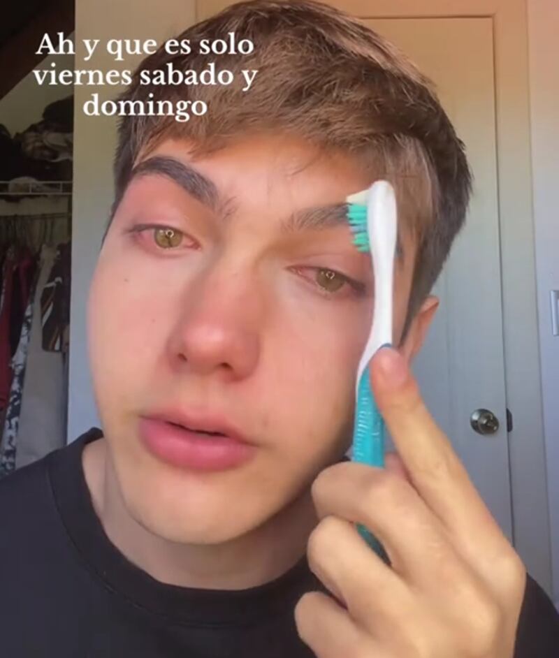 Viral: Joven se graba llorando por no querer ir a trabajar