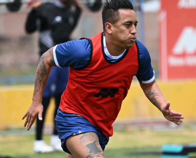 Christian Cueva, nueva polémica salpica al club deportivo Cienciano.