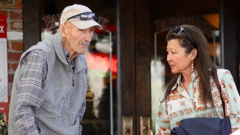 Gene Hackman y su esposa Betsy Arakawa