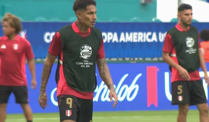 Paolo Guerrero será titular por primera vez ante el choque contra Argentina.