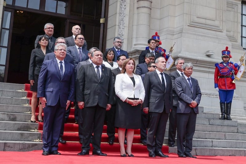 La presidenta de la república, Dina Ercilia Boluarte Zegarra, recibió el cortejo fúnebre del exjefe de Estado, Alberto Fujimori Fujimori, y le brindó los honores póstumos correspondientes.