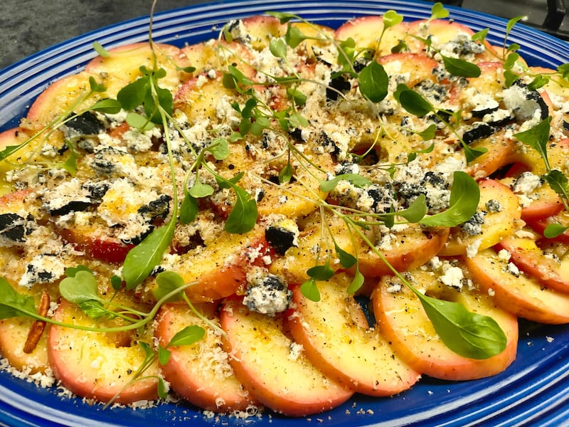 El chef Aquiles Chávez nos regala algunas recetas con manzanas para agasajar a mamá en su día.