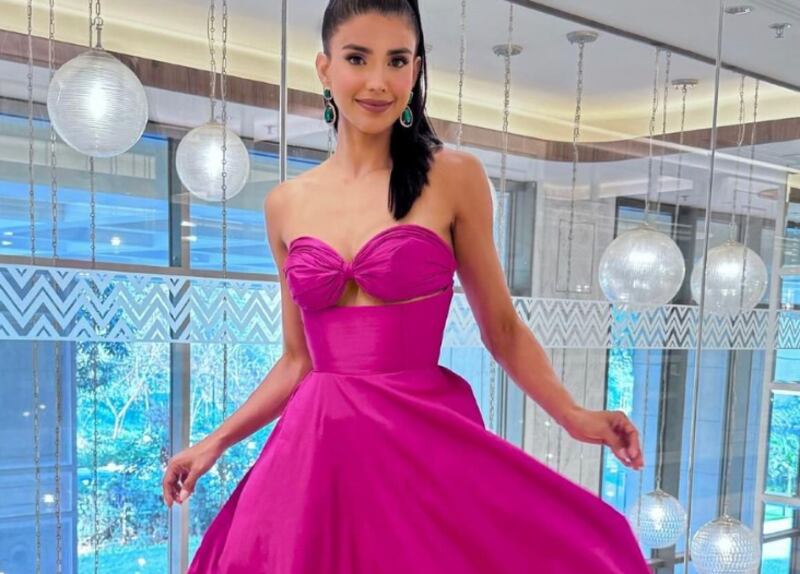 Lucía Arellano se lució en gala benéfica de Miss World.