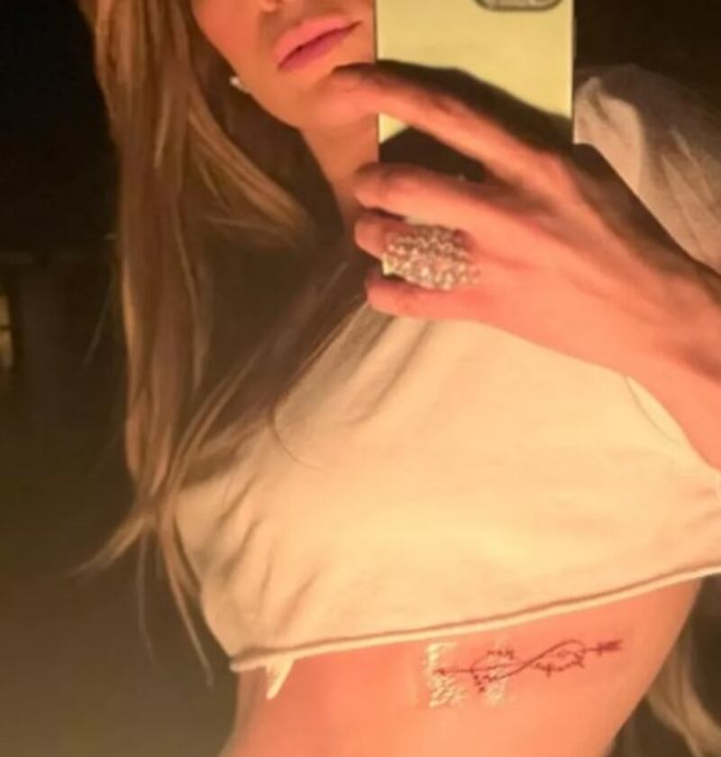 Este es el tatuaje que Jennifer Lopez se hizo dedicándolo a Ben Affleck en el 2023