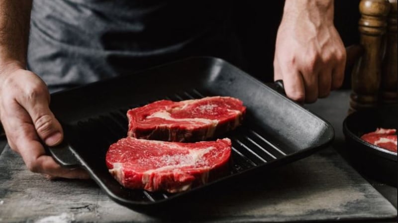 La taurina es un nutriente que se encuentra en la carne o el pescado y se vende como un suplemento. | Foto: GettyImages