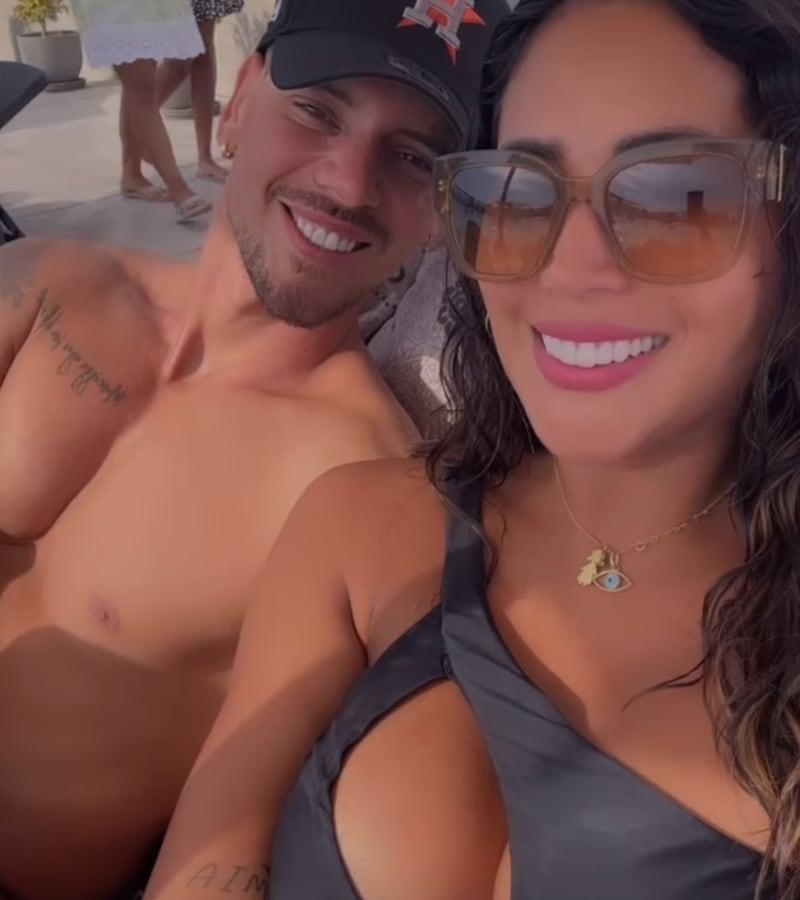 Melissa Paredes y Anthony Aranda exprimen el verano