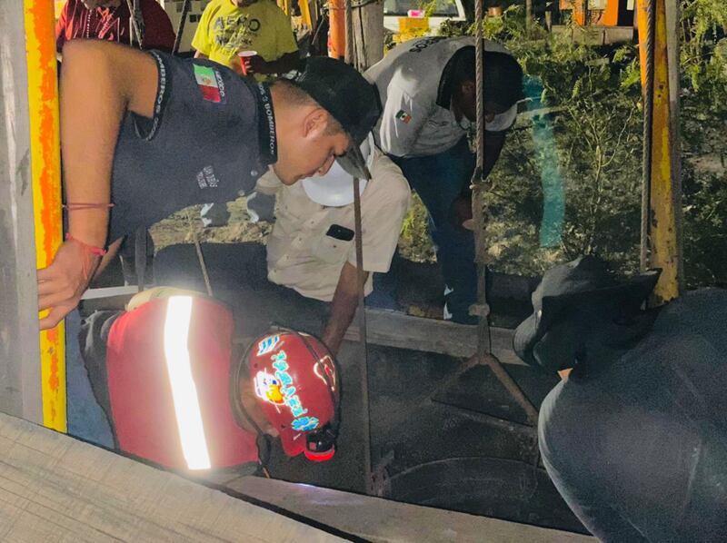 Trabajos de rescate de mineros en mina de Sabinas, Coahuila. Foto: @CNPC_MX