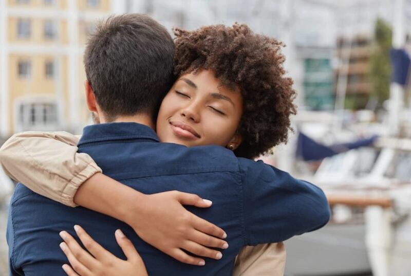 Pon límites en tus relaciones interpersonales sin buscar complacer a nadie